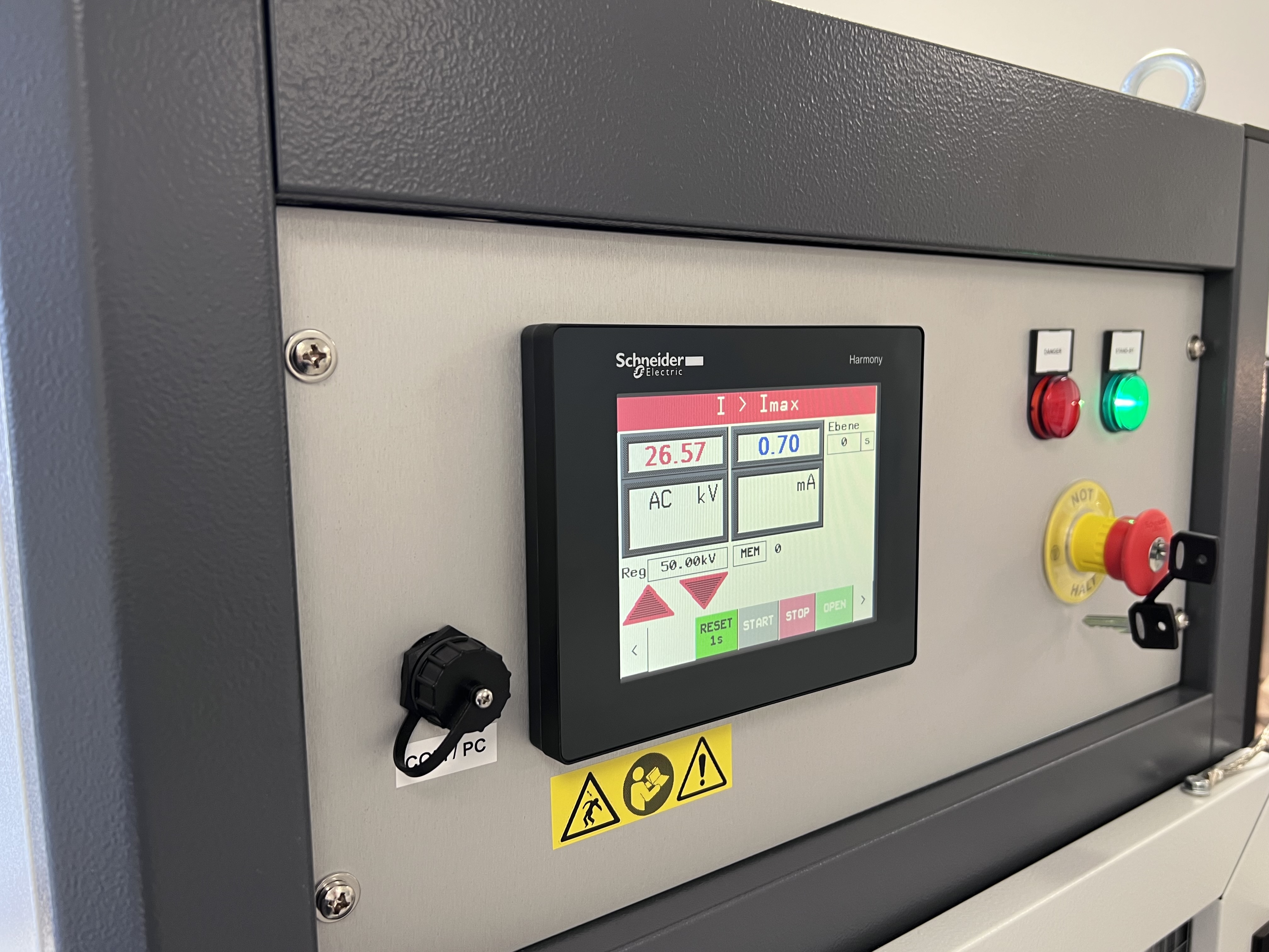 Durchschlagfestigkeit und LNP Universalhärte gallery item